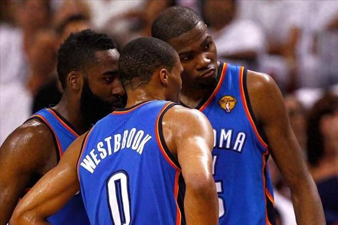 现役MVP榜单揭晓：约基奇领跑，詹姆斯稳居历史